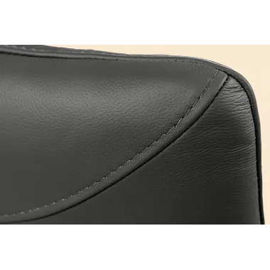 Invicta Krzesło SIGNATURE tapicerowane obrotowe 360° czarna skóra 64 x 86 x 64cm / 47469