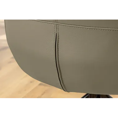 Invicta Krzesło SIGNATURE tapicerowane obrotowe 360° taupe skóra 64 x 86 x 64cm / 47468